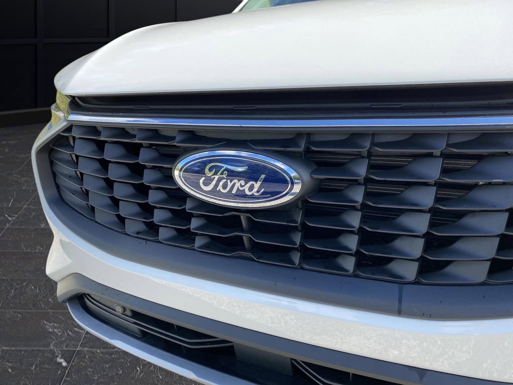 New 2025 Ford Escape SE w/ Class II Trailer Tow Package image 46