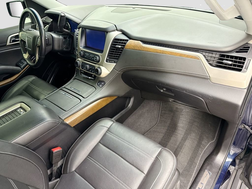 Used 2020 GMC Yukon Denali w/ Denali Ultimate Package image 16