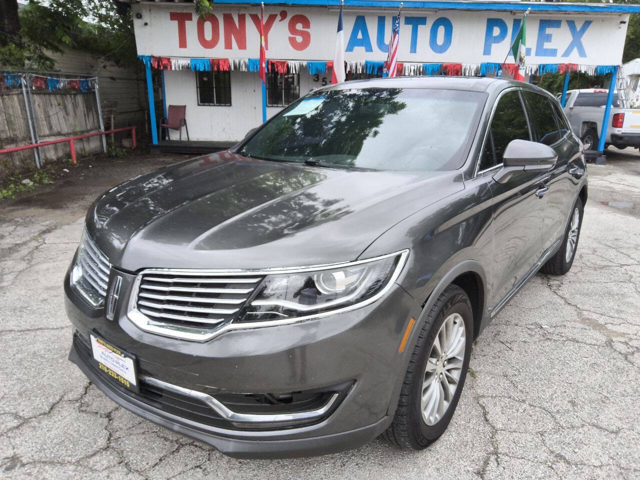 Used 2017 Lincoln MKX Select w/ Select Plus Package FWD image 8