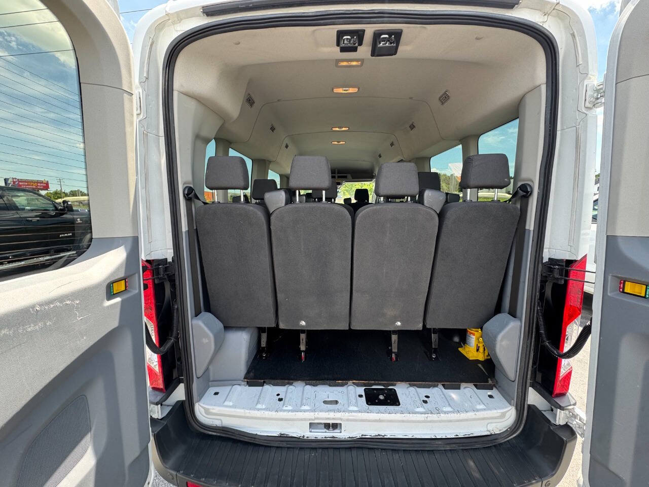 Used 2018 Ford Transit 350 XL RWD image 9