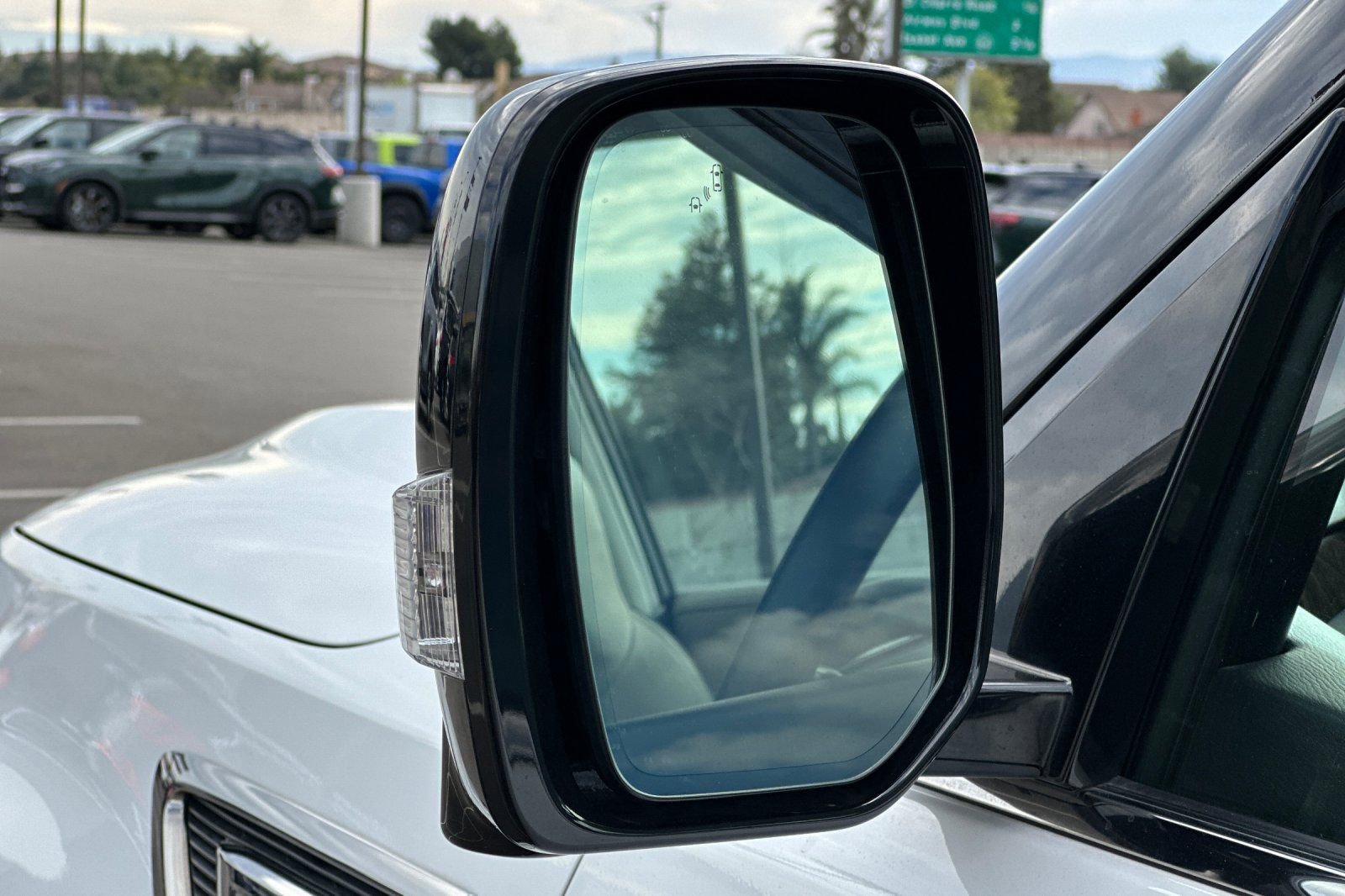 Certified 2023 INFINITI QX80 Premium Select w/ Cargo Package image 57