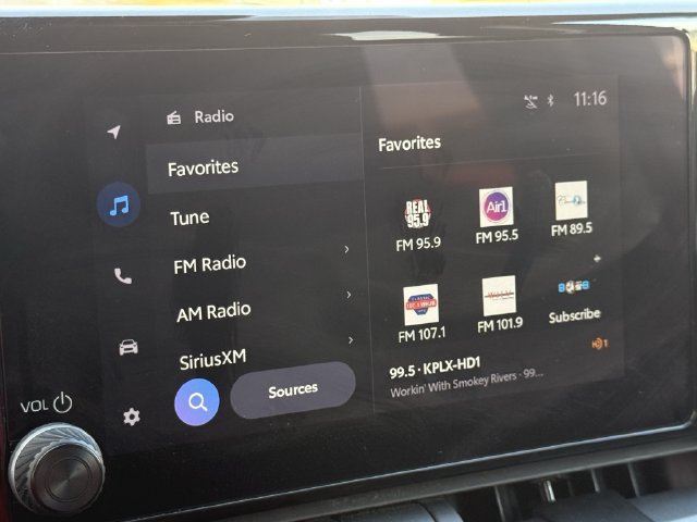 Used 2025 Toyota RAV4 XLE FWD image 19