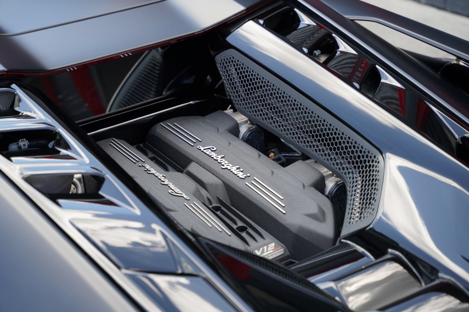 Used 2024 Lamborghini Revuelto AWD/4WD image 26