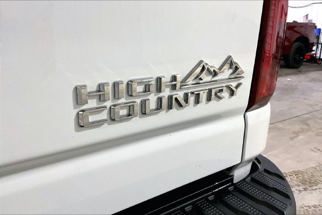 Used 2020 Chevrolet Silverado 2500 High Country w/ Technology Package AWD/4WD image 29