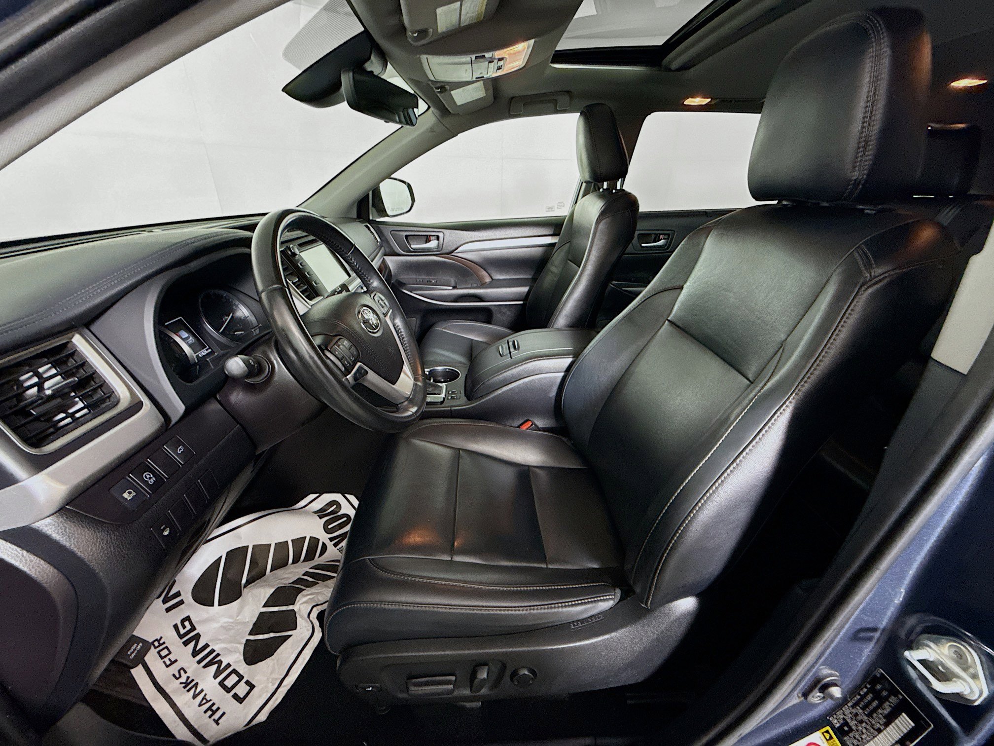 Certified 2019 Toyota Highlander XLE AWD/4WD image 11