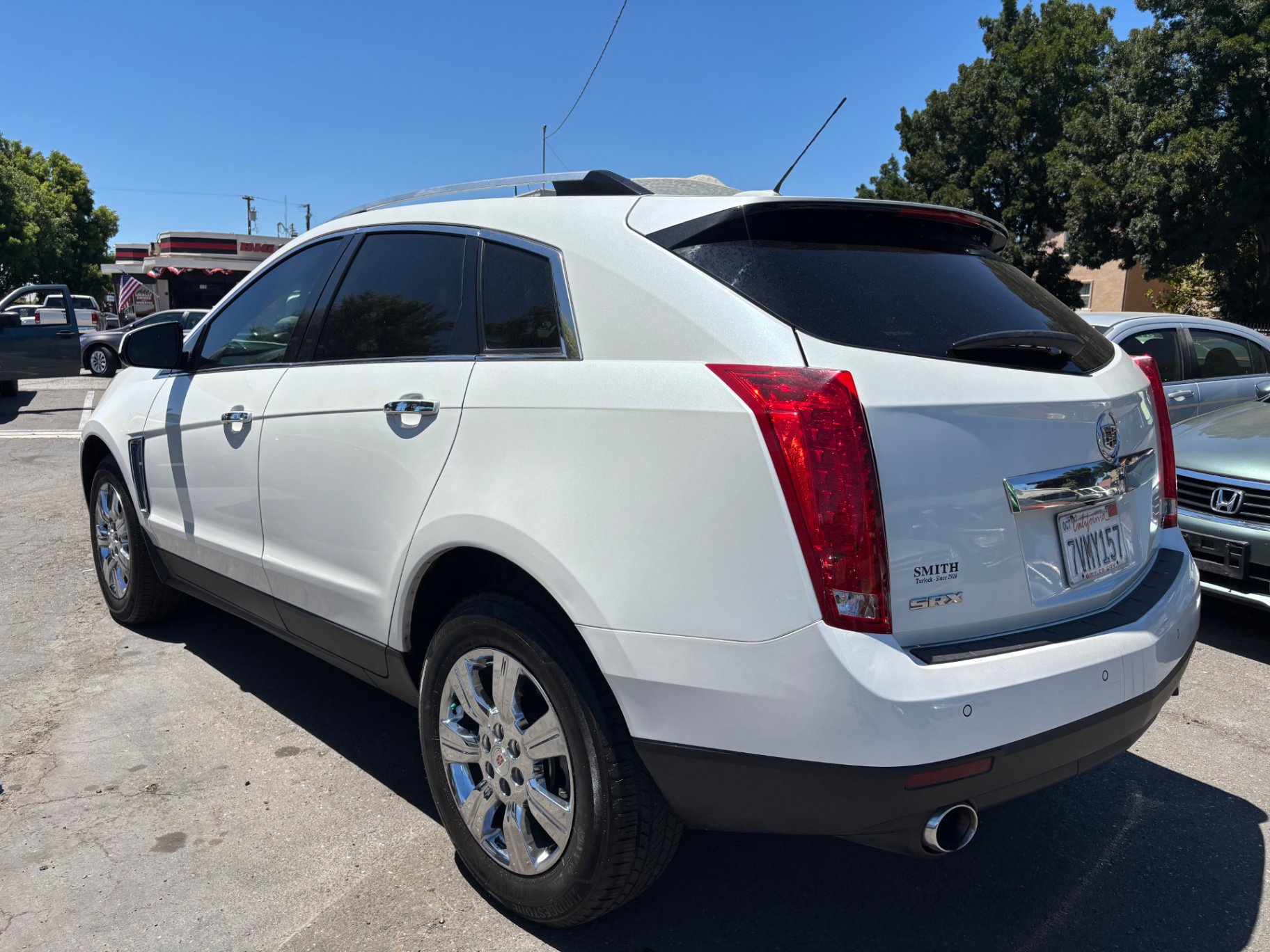 Used 2016 Cadillac SRX Luxury w/ Driver Awareness Package FWD image 6