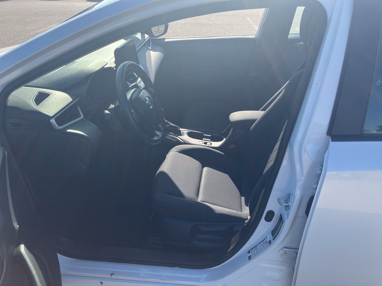 Used 2025 Toyota Corolla LE FWD image 8