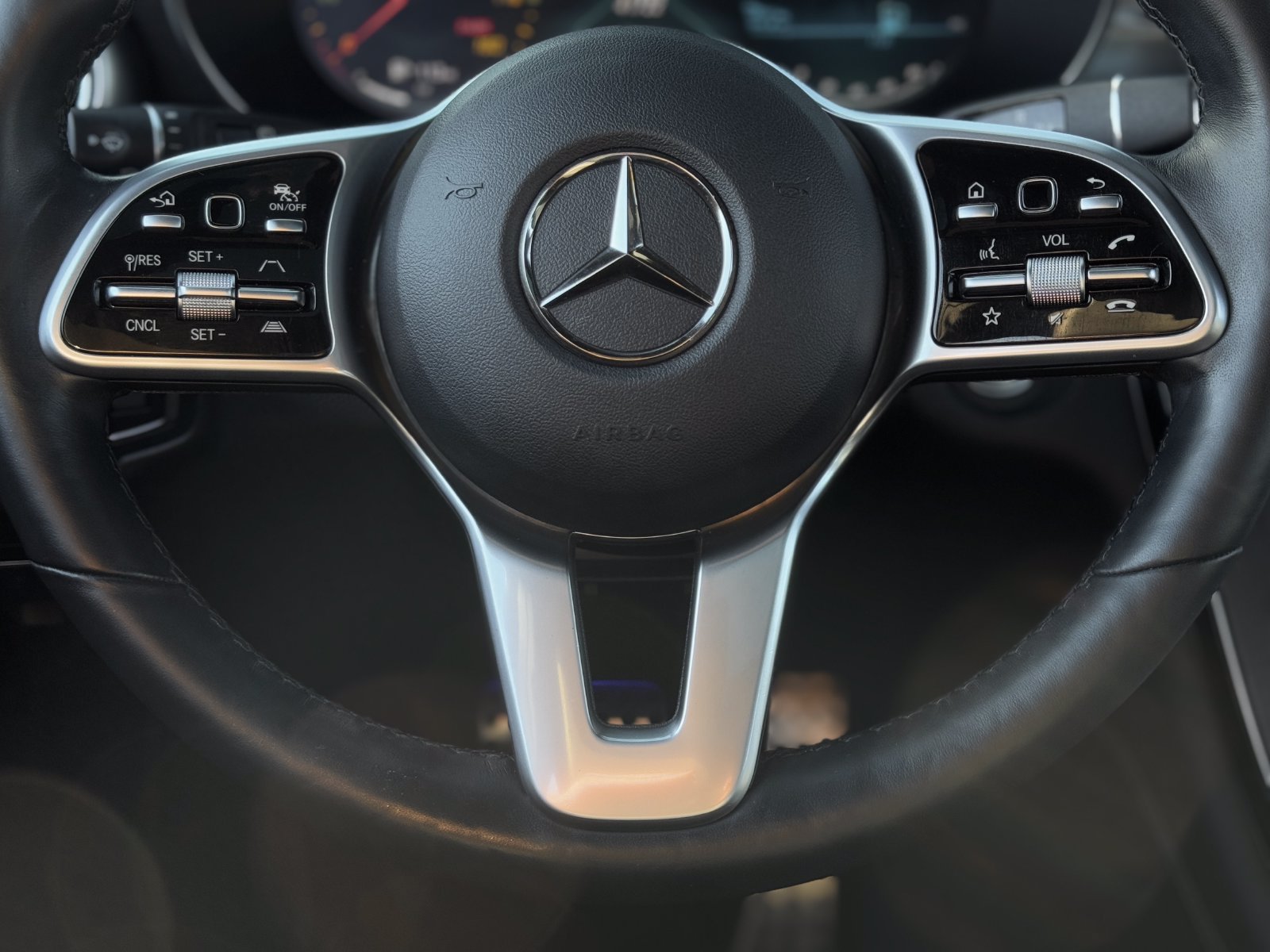 Used 2021 Mercedes-Benz GLC 300 4MATIC image 16