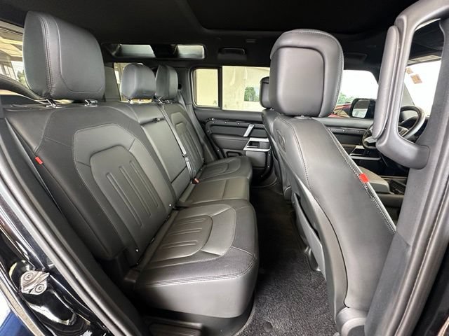 Used 2022 Land Rover Defender 110 X-Dynamic HSE AWD/4WD image 25