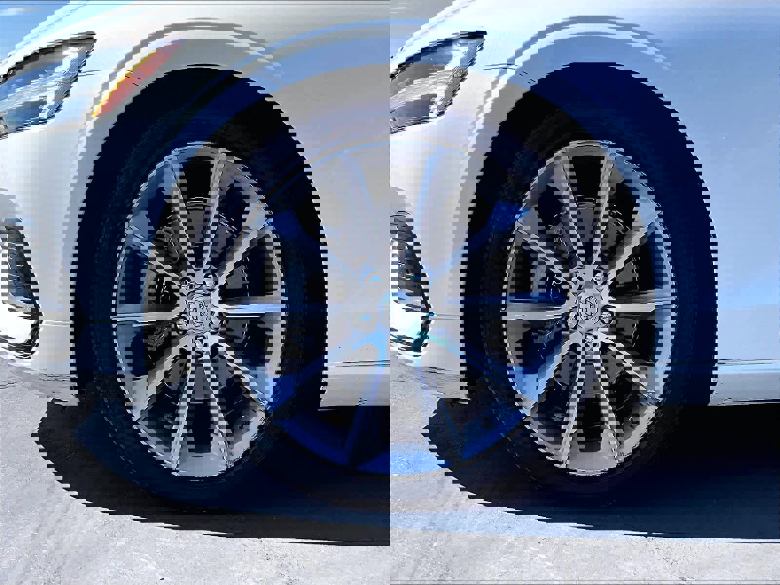 Used 2019 Volvo S60 T5 Momentum w/ Premium Package image 9