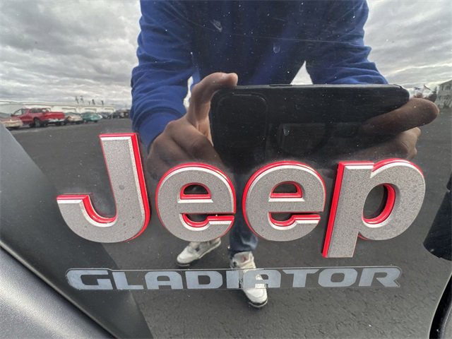 Used 2020 Jeep Gladiator Rubicon w/ Cold Weather Group image 31
