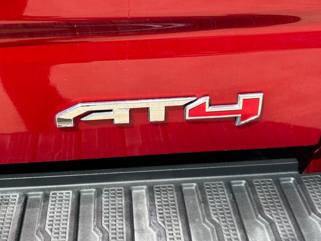 Used 2021 GMC Sierra 1500 AT4 w/ AT4 Preferred Package AWD/4WD image 13