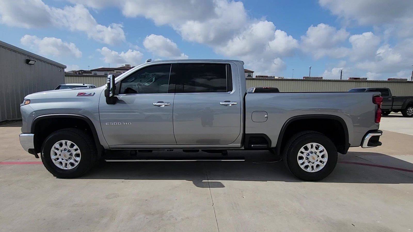 Certified 2024 Chevrolet Silverado 2500 LTZ w/ LTZ Premium Package AWD/4WD image 5