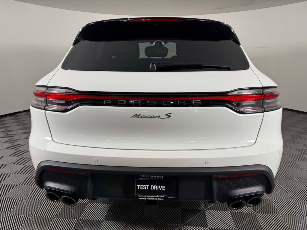 Certified 2025 Porsche Macan S image 4