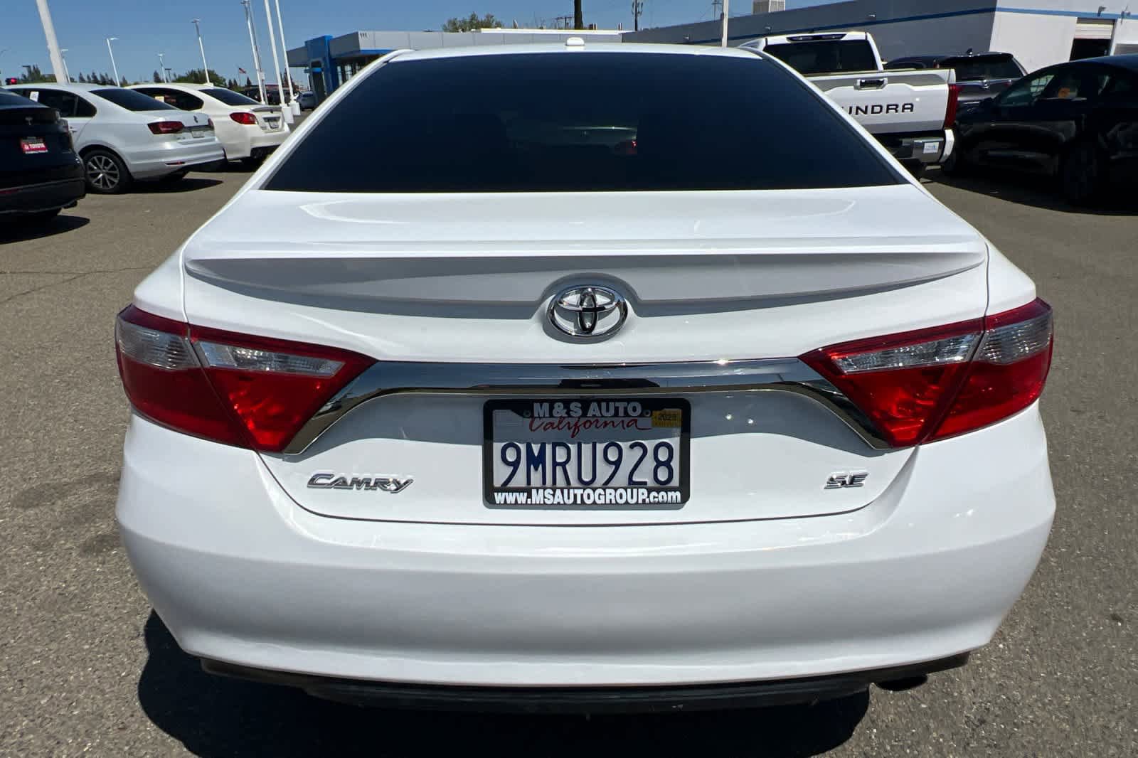 Used 2017 Toyota Camry SE image 5