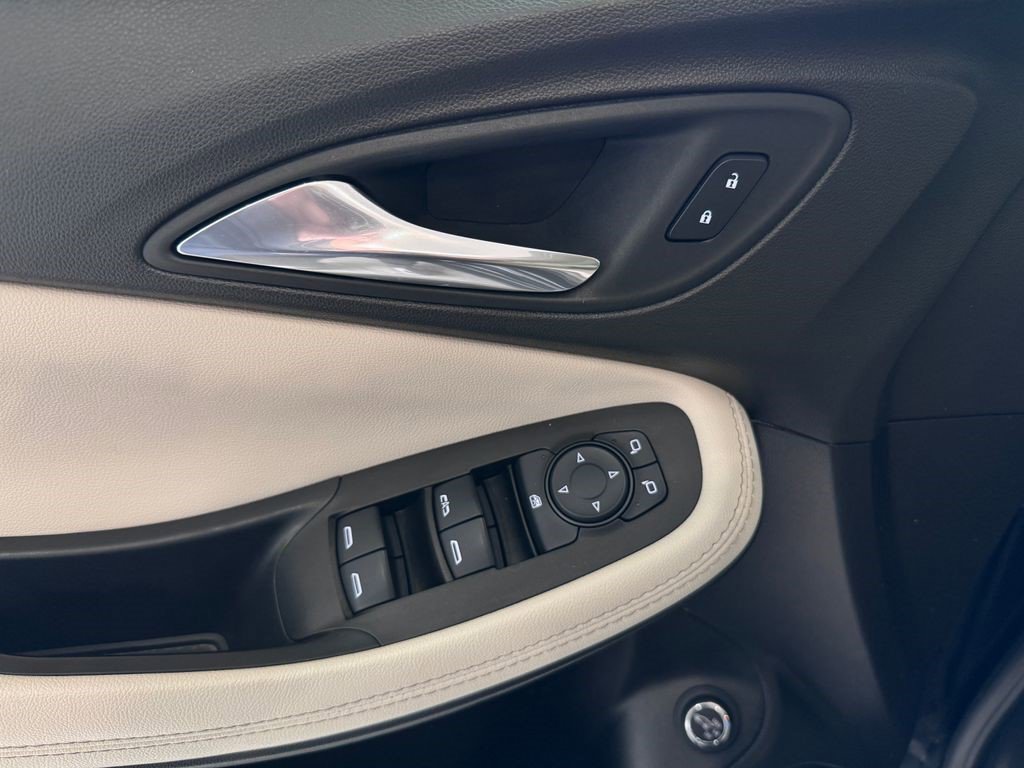 Certified 2021 Buick Encore GX Select w/ Sport Touring Package image 23