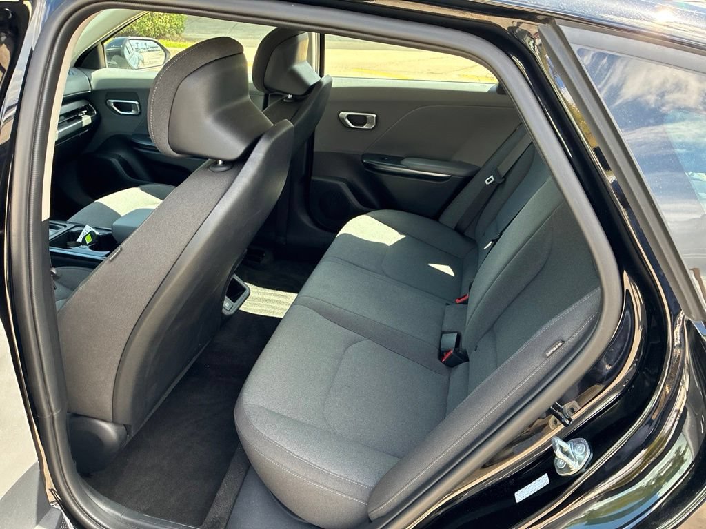 Used 2025 Kia K4 FWD image 12