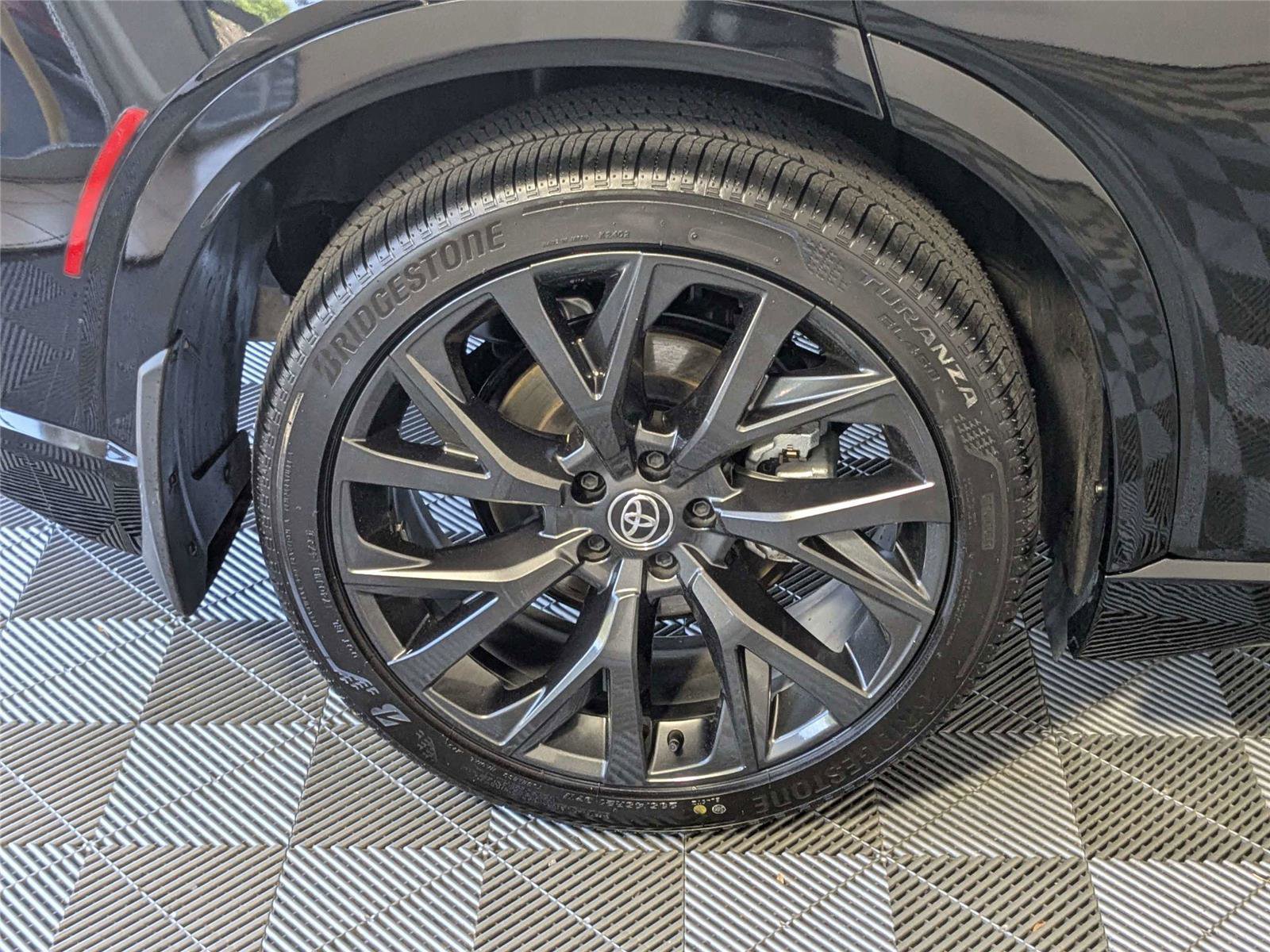 Certified 2025 Toyota Crown Signia w/ Advanced Technology Package AWD/4WD image 11