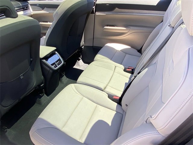 New 2025 Volvo EX90 Ultra image 17