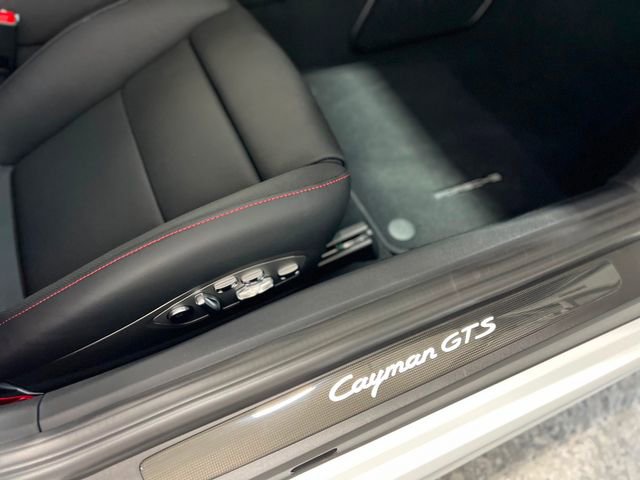 Used 2024 Porsche 718 Cayman GTS image 28