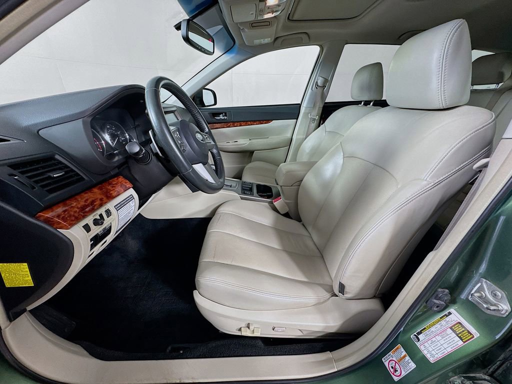 Used 2011 Subaru Outback 2.5i Limited image 24
