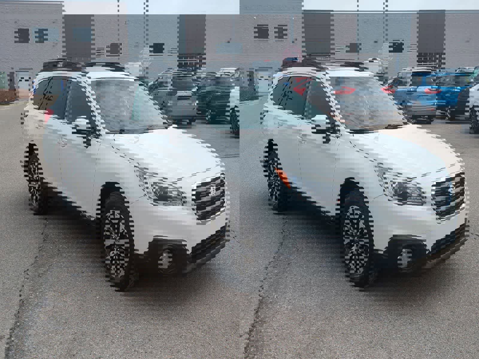 Used 2015 Subaru Outback 3.6R Limited image 2