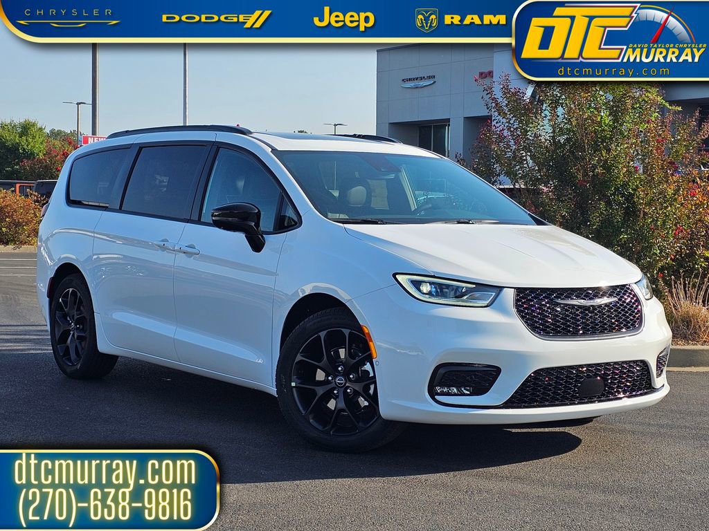 New 2026 Chrysler Pacifica Limited