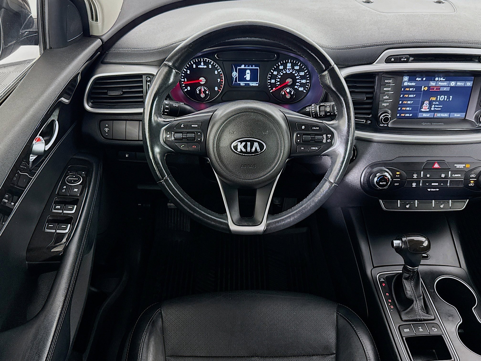 Used 2017 Kia Sorento LX w/ LX Convenience Package AWD/4WD image 16