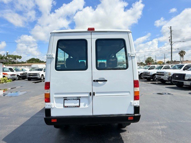 Used 2003 Dodge Sprinter 2500 RWD image 7