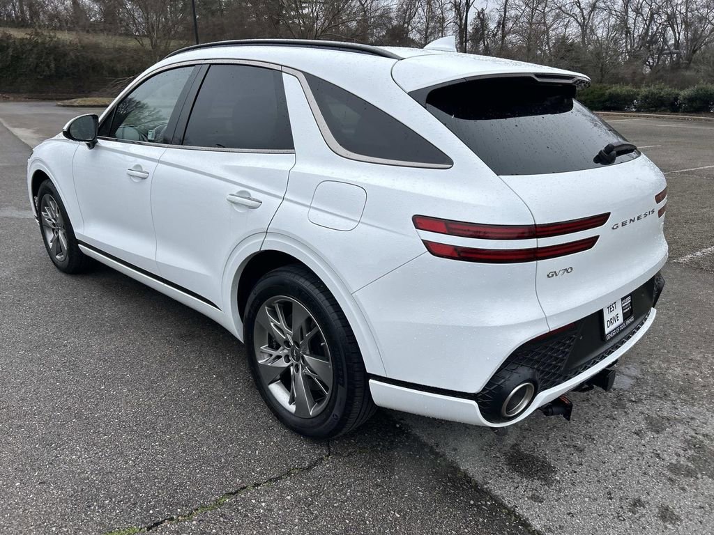 Used 2025 Genesis GV70 3.5T Sport image 5