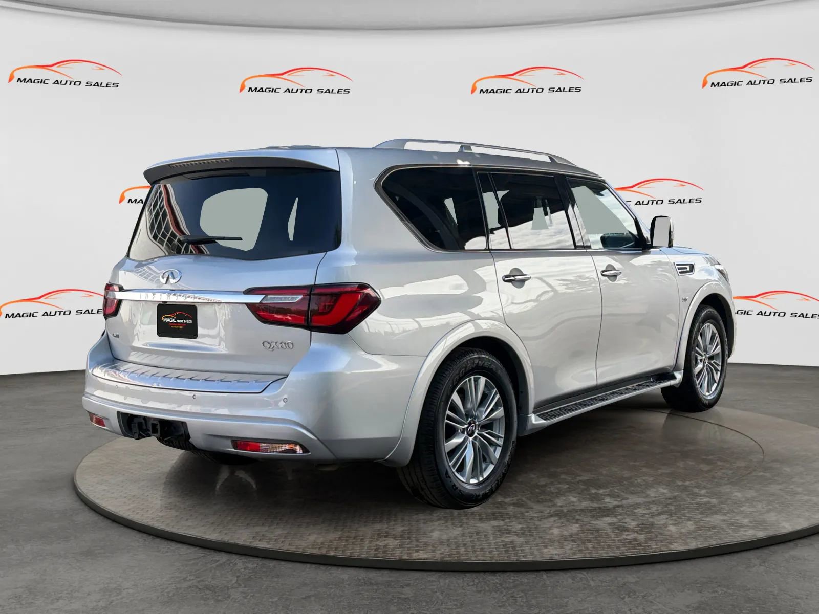 Used 2020 INFINITI QX80 Luxe w/ Proassist Package AWD/4WD image 10