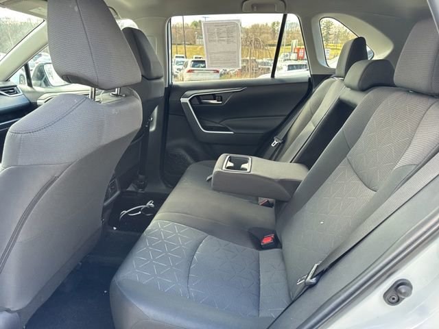 Used 2025 Toyota RAV4 XLE image 25