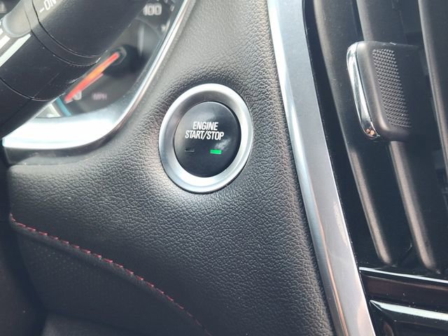 Used 2022 Chevrolet Traverse RS w/ LPO, Floor Liner Package AWD/4WD image 22