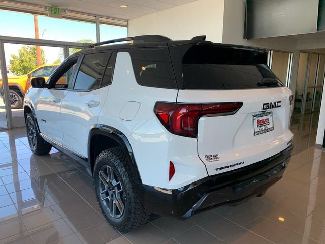 New 2026 GMC Terrain AT4 w/ Technology Package II AWD/4WD image 8