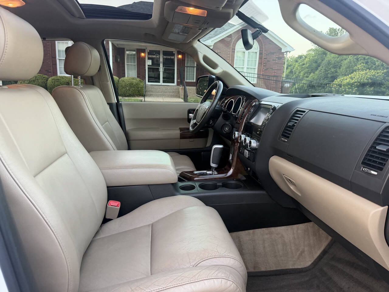 Used 2011 Toyota Sequoia Limited RWD image 31
