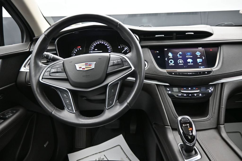 Used 2018 Cadillac XT5 Premium Luxury w/ Driver Assist Package AWD/4WD image 13