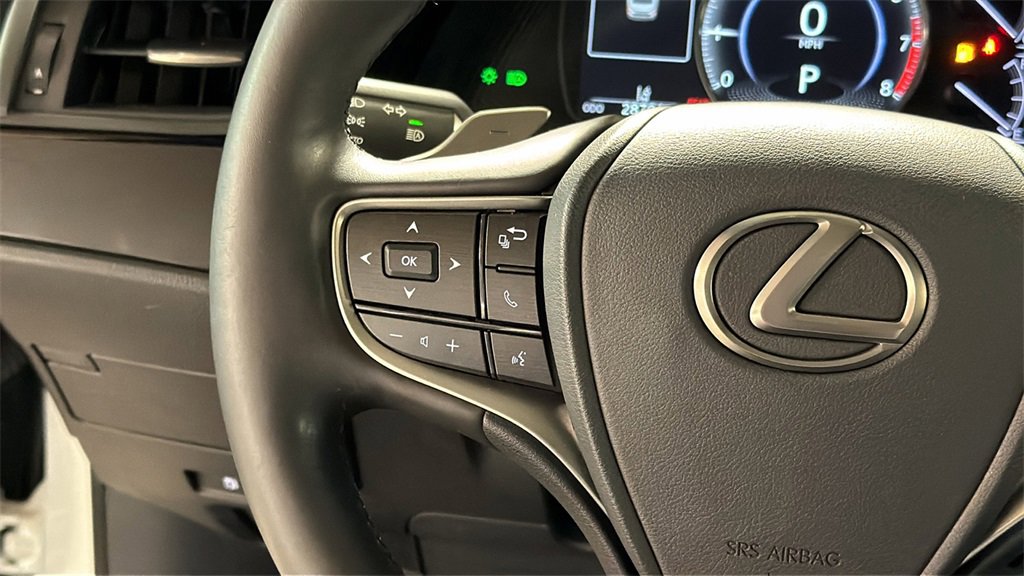 Certified 2024 Lexus ES 350 w/ Premium Package image 21