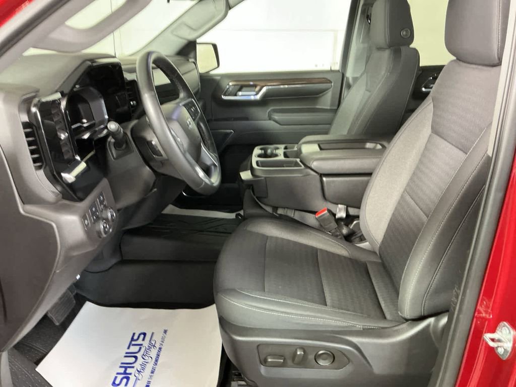 Used 2023 Chevrolet Silverado 1500 RST image 9