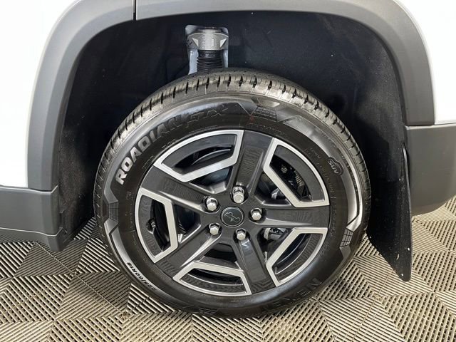 Used 2026 Jeep Cherokee Laredo AWD/4WD image 11
