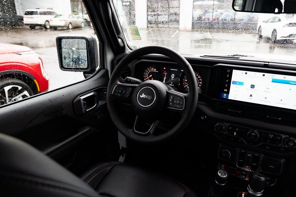 Used 2024 Jeep Gladiator Rubicon w/ Convenience Group image 9