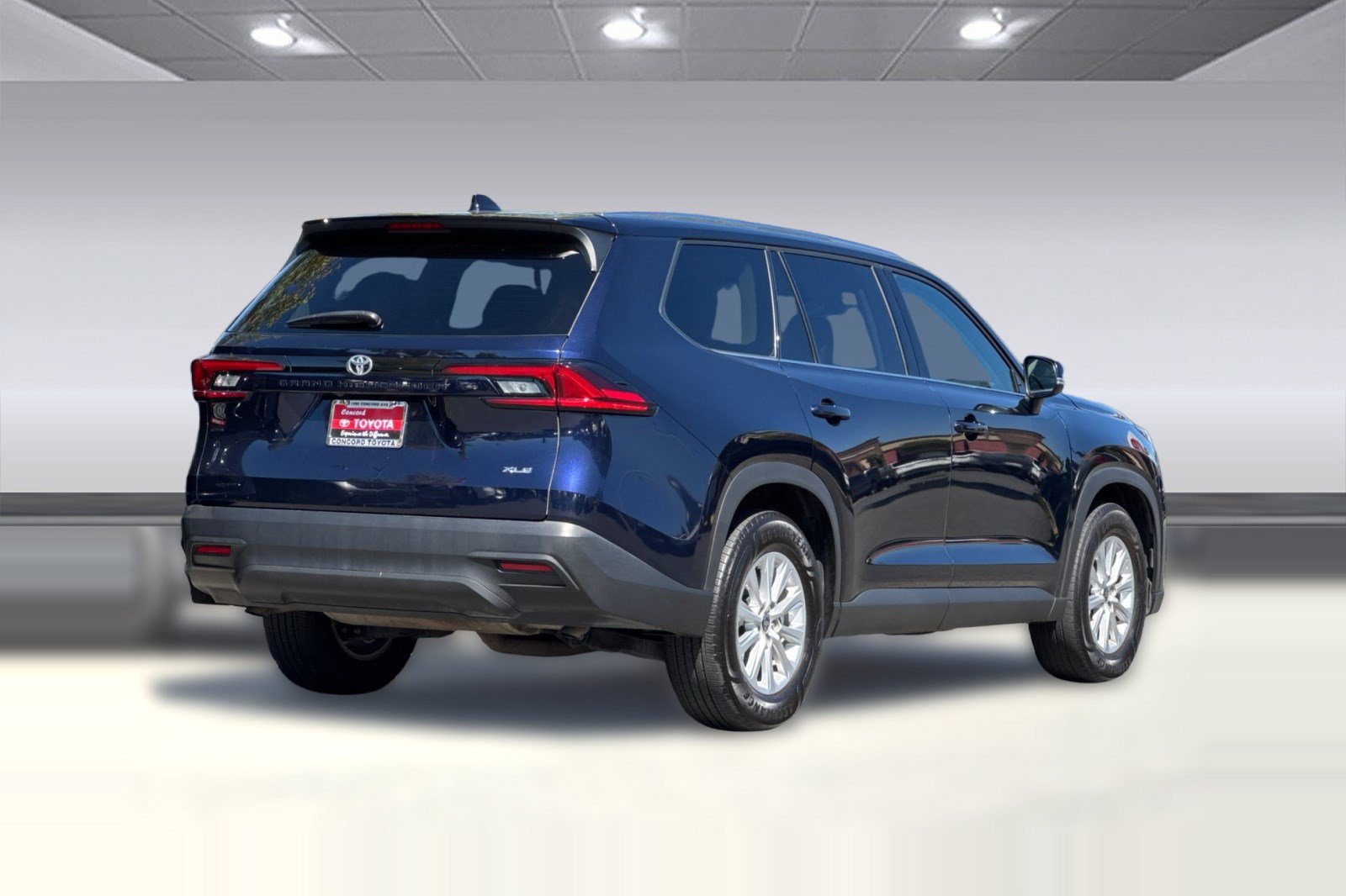 Used 2025 Toyota Grand Highlander FWD image 9