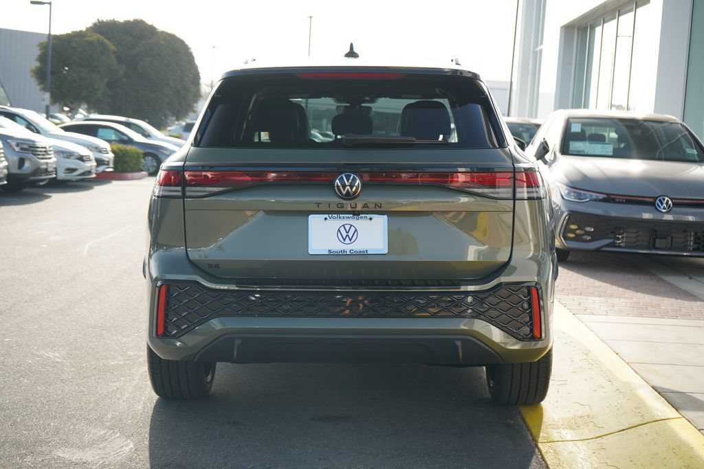 New 2026 Volkswagen Tiguan SE R-Line FWD image 4