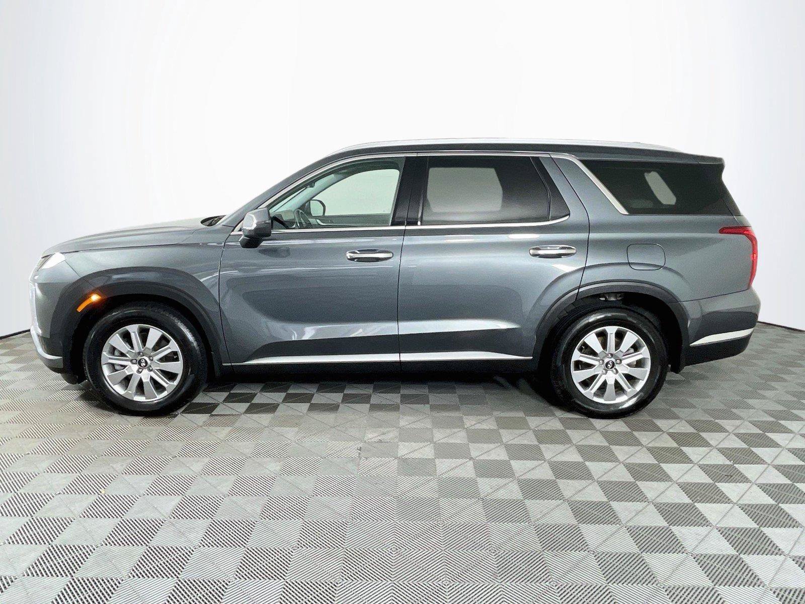 Used 2023 Hyundai Palisade SEL AWD/4WD image 4