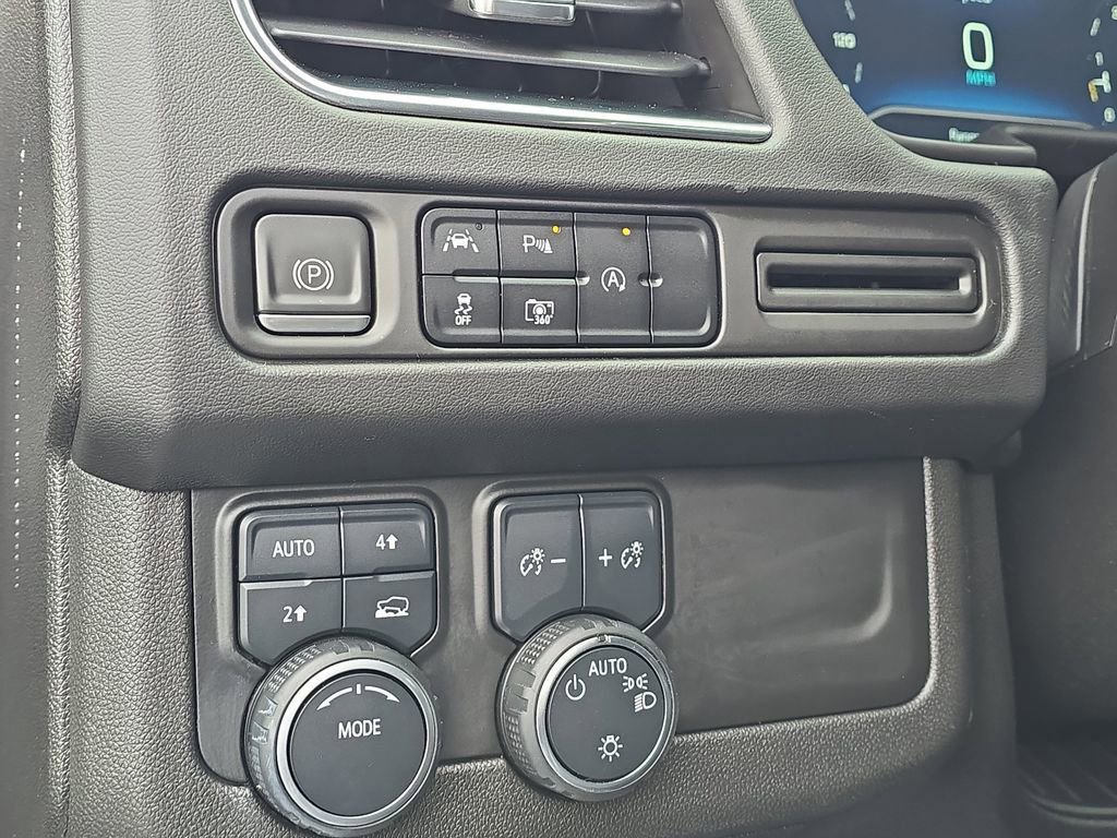 Used 2023 Chevrolet Suburban LT w/ LT Signature Plus Package image 20