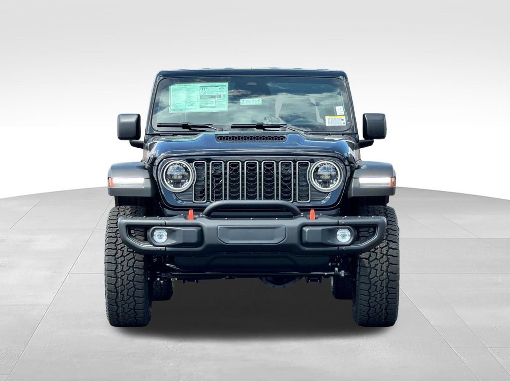 New 2026 Jeep Gladiator Mojave w/ Steel Bumper Group AWD/4WD video 2