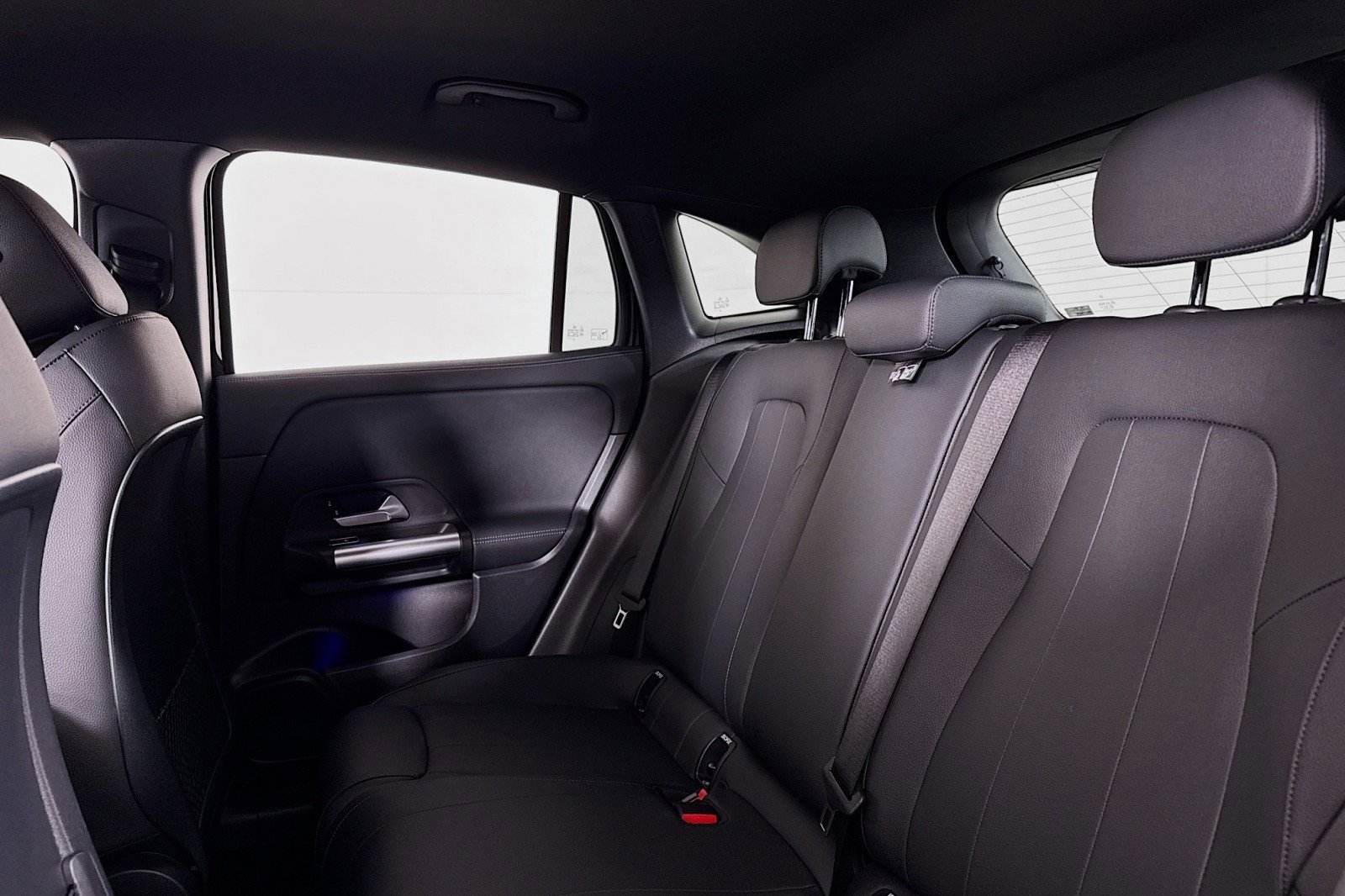 Certified 2025 Mercedes-Benz GLA 250 image 8