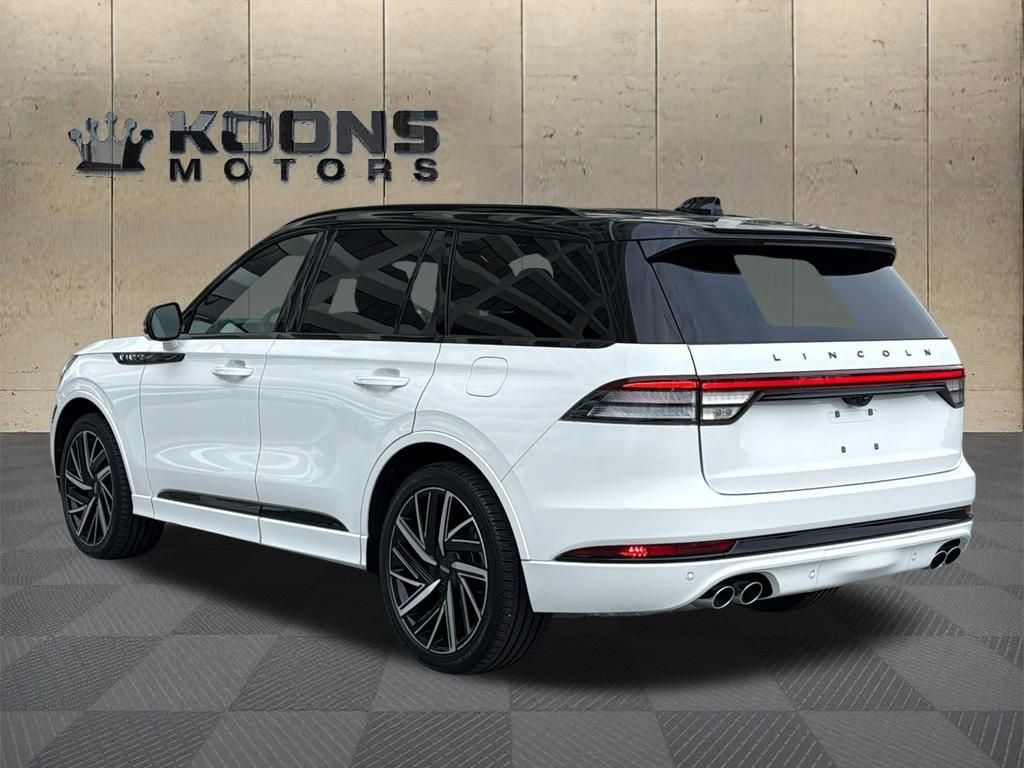 New 2025 Lincoln Aviator Black Label w/ Black Label Special Edition AWD/4WD image 3