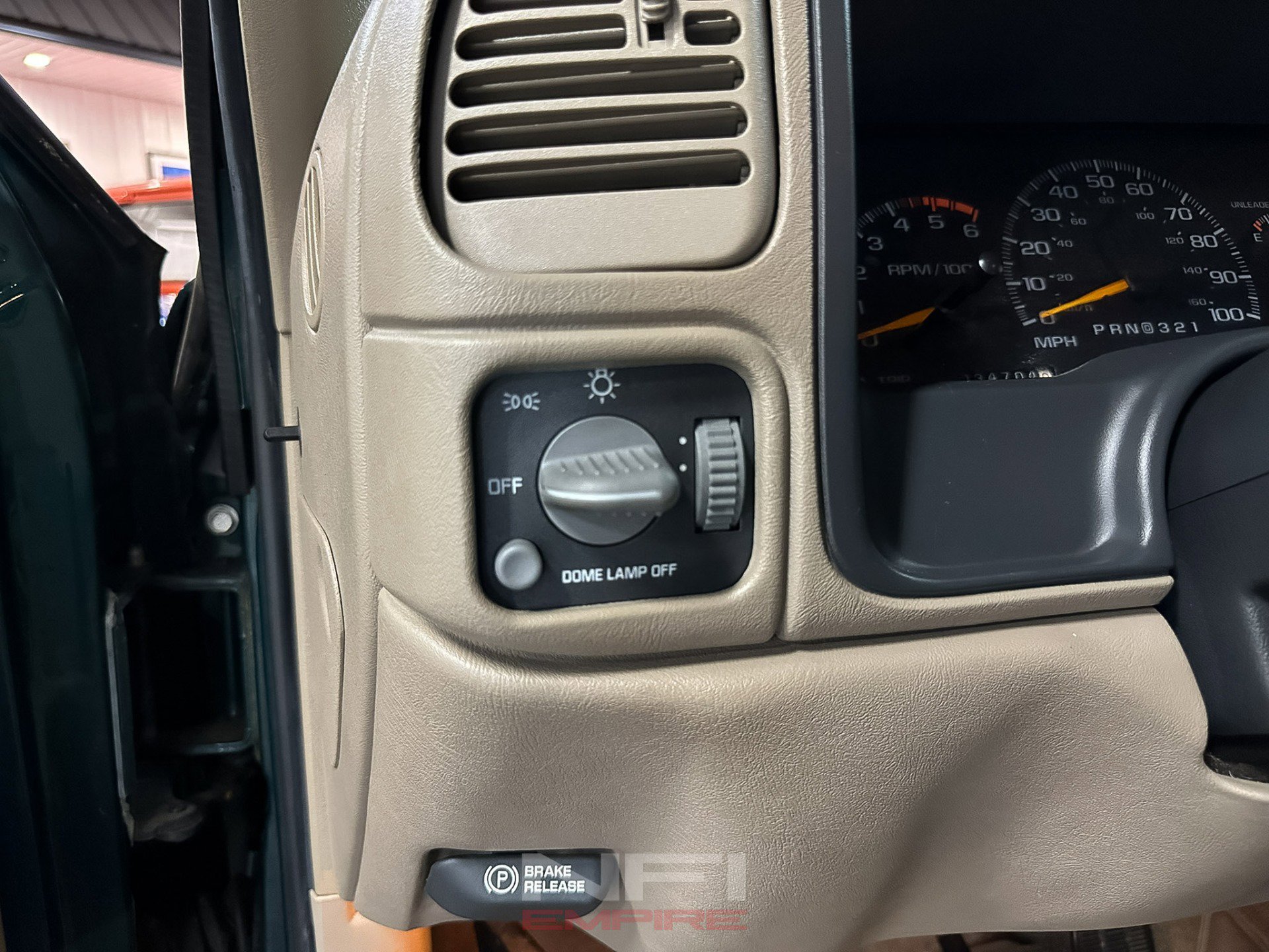 Used 1996 Chevrolet Silverado 3500 2WD Extended Cab image 28