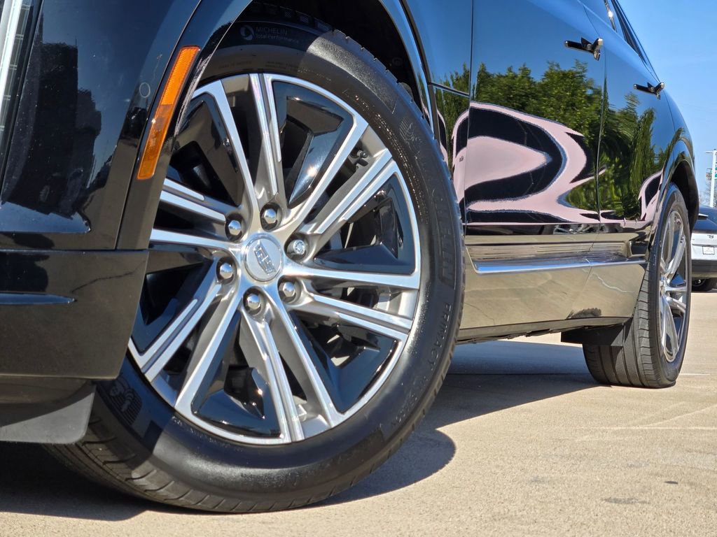 Certified 2024 Cadillac Lyriq Luxury w/ Nappa Leather Package image 8