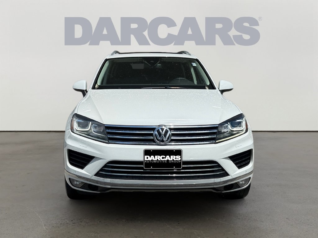 Used 2016 Volkswagen Touareg Sport AWD/4WD image 2